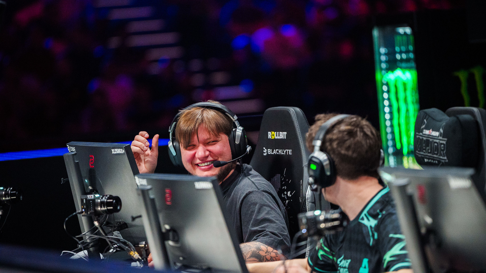 S1mple рассказал о жизни в США со времен игры в Team Liquid